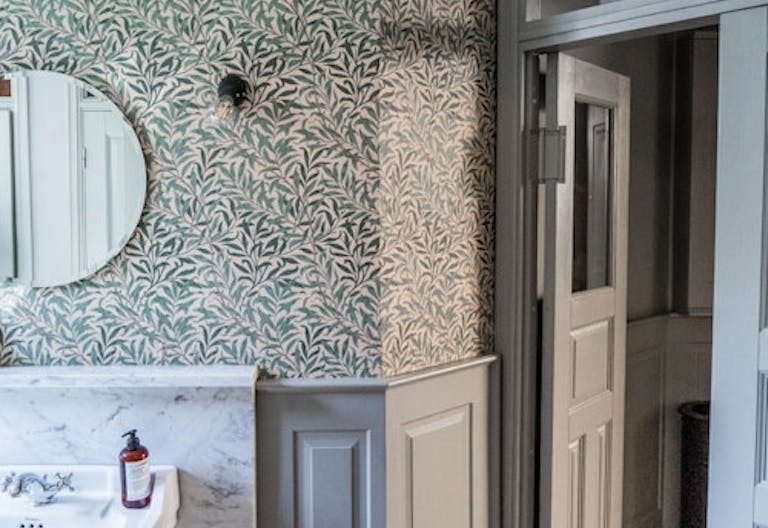 Living Room - Image 4