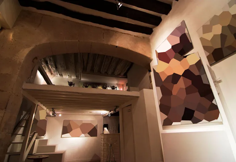 Art Gallery in Saint-Germain-des-Pr�s - Image 1