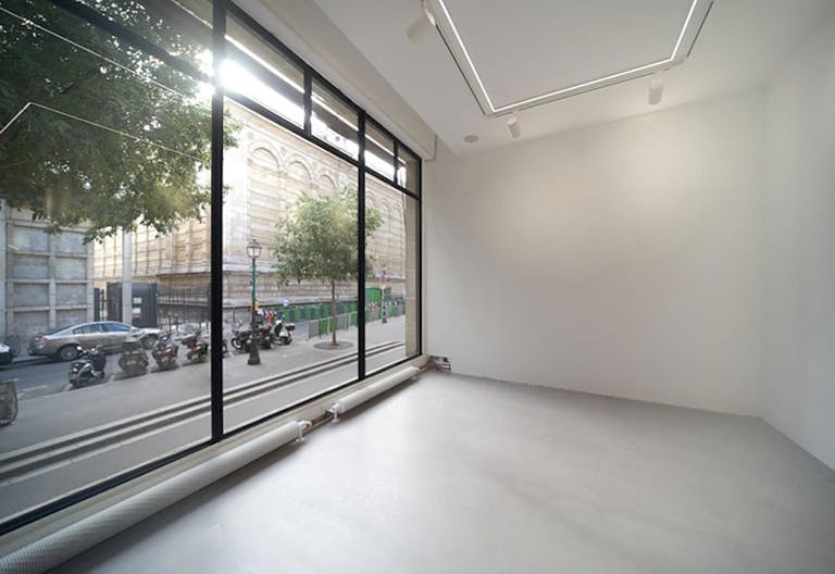 El�gante galerie dans le marais - Image 2