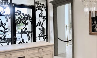 Beverly Hills Fashion Showroom/Retail Shop Space - Image 19