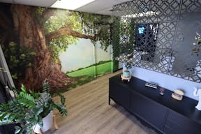 Miami Photo/Video Studio with Cyc Wall and Kitchen - Image 3