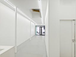 galerie d'art république - marais - Image 5