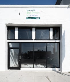 Stunning Retail Space on Iconic Sunset Boulevard - Image 0