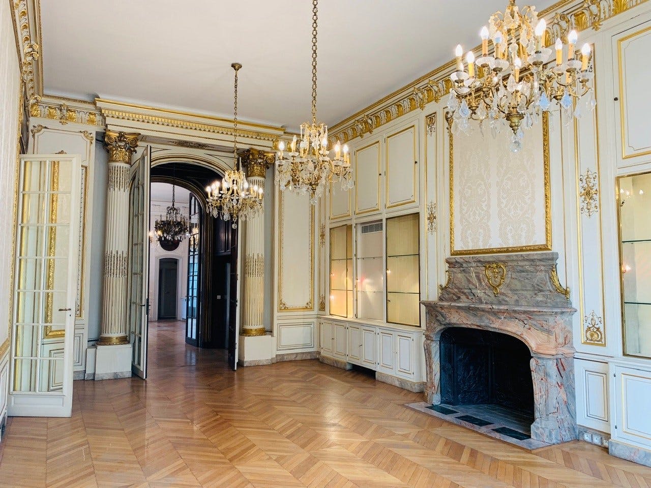 Large Mansion on Avenue d'Iéna in the 16th Arrondissement