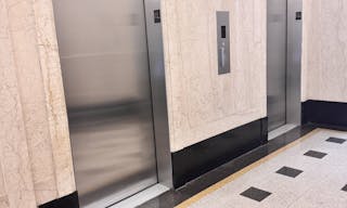 Elegant Pink Venue in Downtown NYC: Ideal for Glam Services & Stylish Events - Image 2