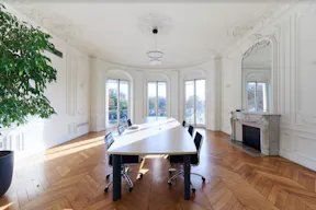 Apartment for Rent - Paris 8th Near Triangle d'Or - Ideal Showroom / Office - Image 5