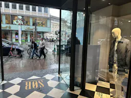 Pop up space in Frankfurt - Image 9