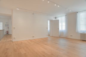 Event Showroom & Boutique in Le Marais - Image 18