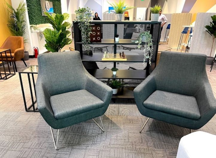 On-demand workspaces to rent in Oakridge Mall - Image 0