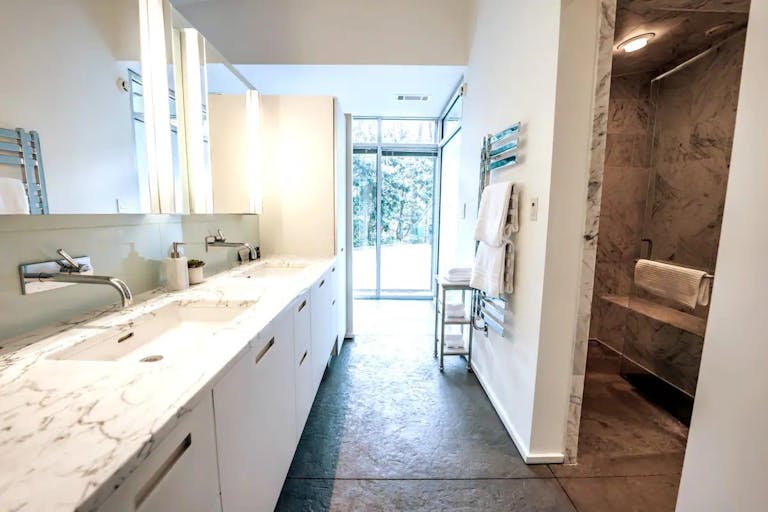 Northside Manor - Image 4