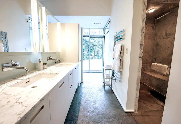 Northside Manor - Image 4