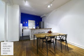 Beautiful Art Gallery - Image 6