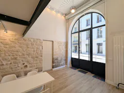 Gallery Atelier Showroom & Boutique • Pretty Chic Versatile Design • Rue Meslay - Haut Marais - Image 2