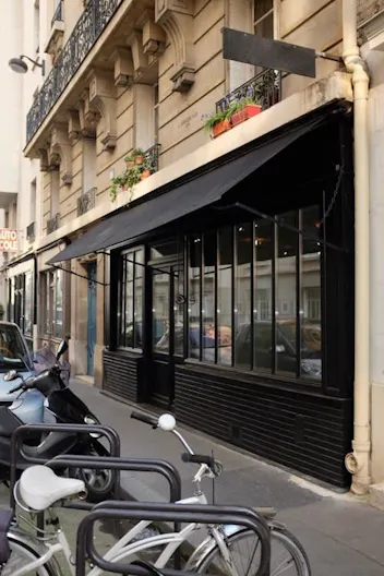 Quartier Tour Eiffel, Gros Caillou, Pop Up Boutique - Image 2