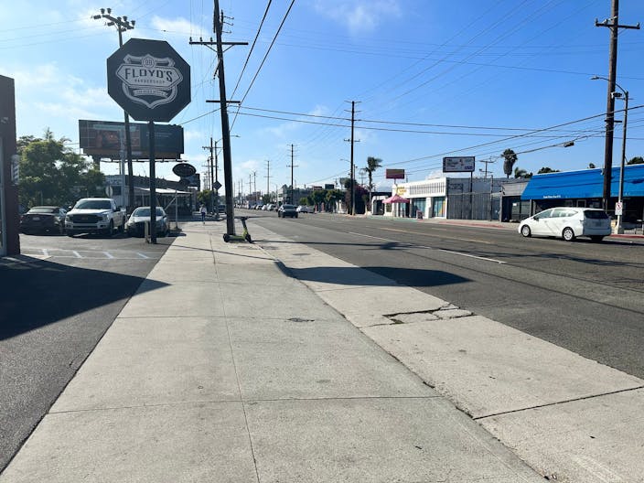 Venice - LA - Lincoln Blvd. Prime, heavy traffic retail shop - Image 3
