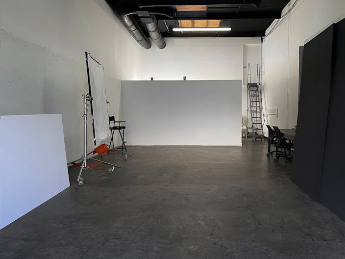 Orange County Studio - Image 0