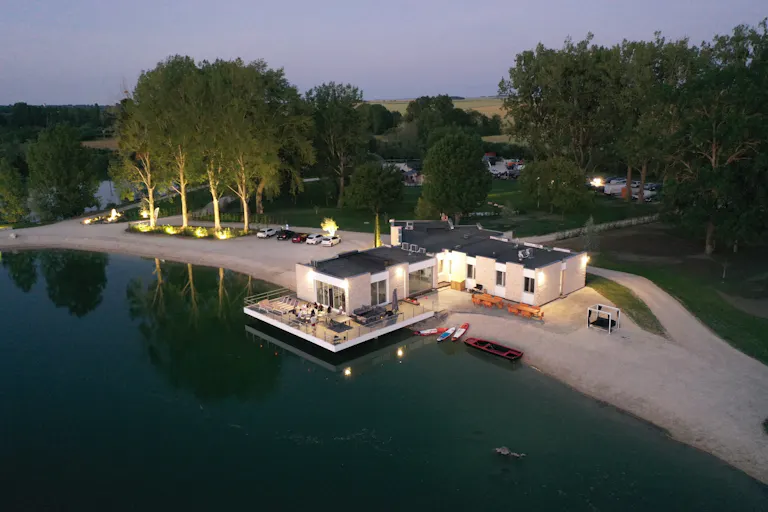 Un domaine unique entre étangs et nature pour vos événements près de Paris - Image 1