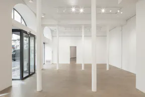LARGE GALLERY IN ARTS & METIERS - Image 7