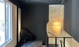 Recently renovated shop in prime 1st arr location in Paris - Image 4