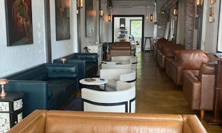 Elegant lounge in the heart of Little Havana - Image 1