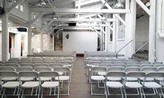 Showroom in Folie-M�ricourt - Image 18