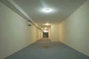 Massive Pop Up | Event | Studio | Art Gallery Space | Rooftop & Storage Area - 3800 Sq Ft plus Parking | AV & Stage Equipment - Image 7