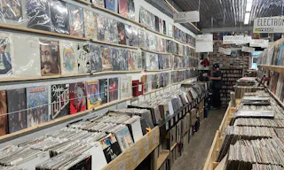 Store Stage at Nivessa Pico (store remains open) - Image 12
