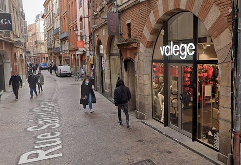 Boutique Shop for Rent - Toulouse Rue Saint-Rome - Image 0