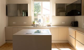 Studio photo d'exception � Colombes ? Maison historique avec jardin - Image 3