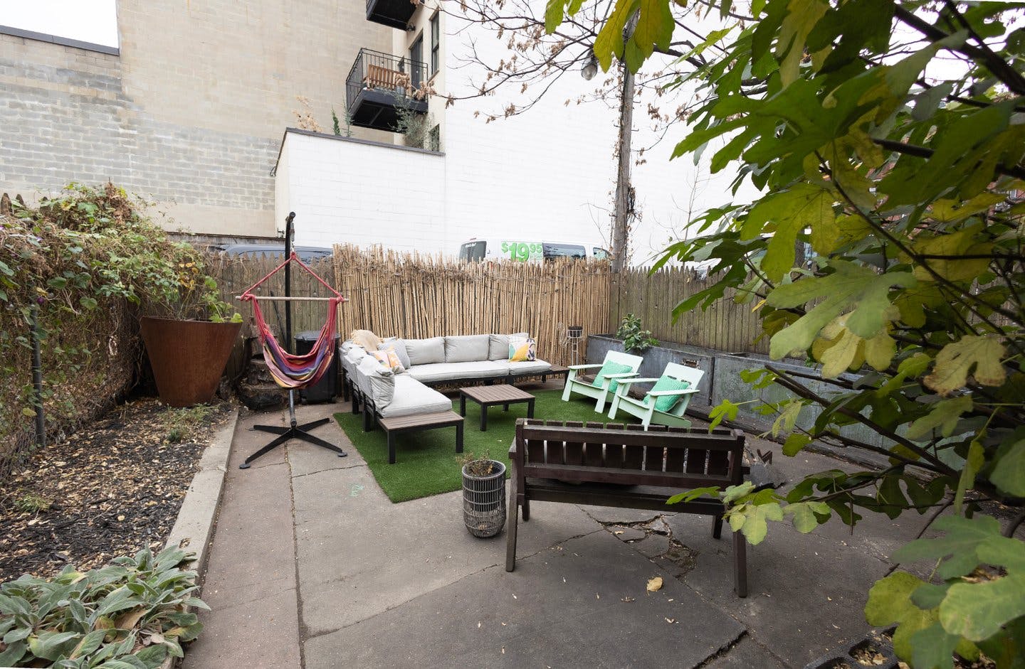 Colorful Spacious Garden Apartment in Red Hook, Brooklyn