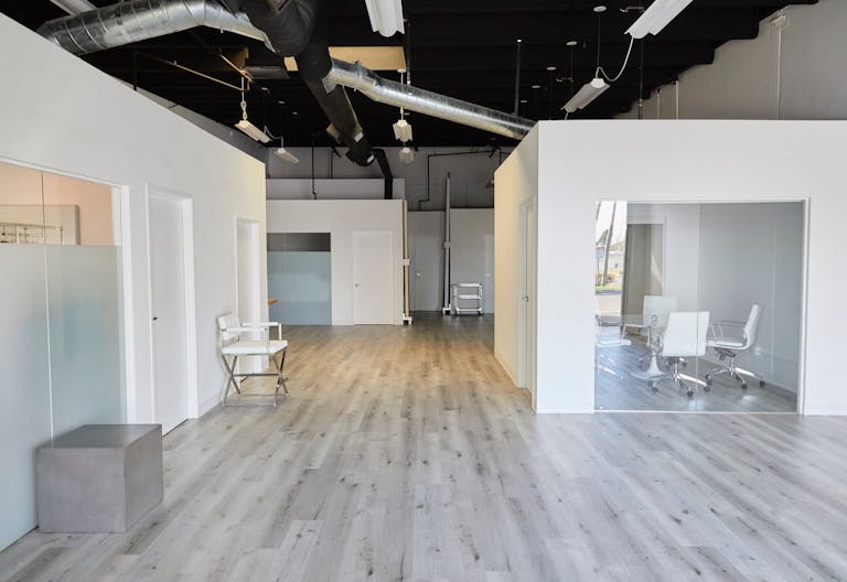 Professional, modern and clean studio in Santa Monica - Image 1