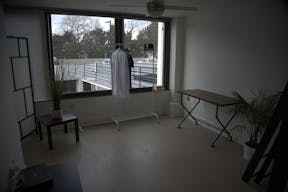 Luxury Loft with Natural Lighting Available for Small Intimate Parties - Image 11