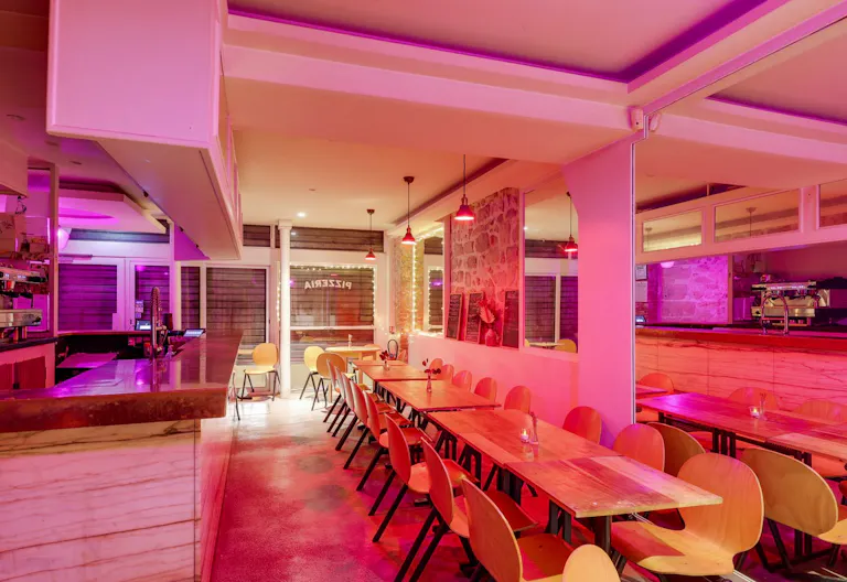 Restaurant | Paris 3�me | Pizzeria | Natural Lighting | Color Lighting Evening Options - Image 1