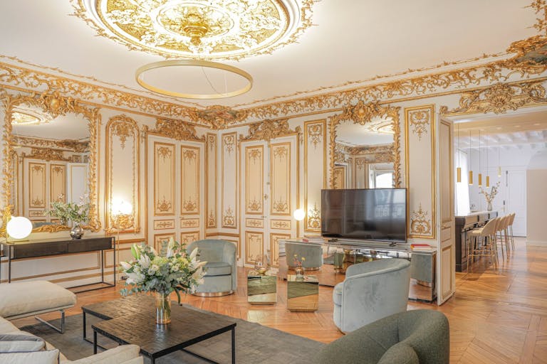 Unique Showroom at Place de la Concorde - Image 0