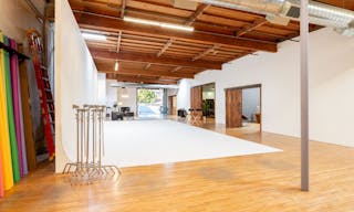 Silver Lake Meeting Space - Photography studio - Image 0
