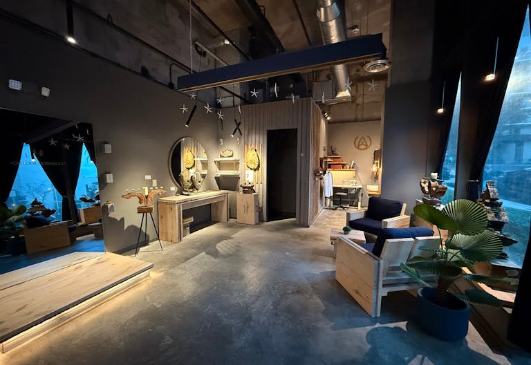 Loft Style Boutique - Image 1