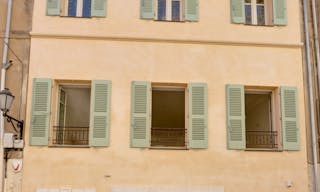 St Tropez luxury townhouse - Image 1