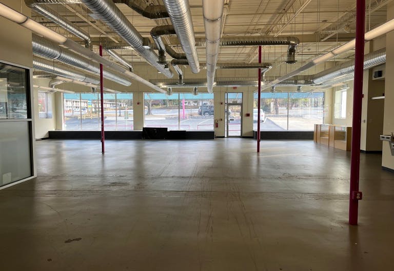 RETAIL/ EVENT/ STUDIO SPACE BETWEEN BUCKHEAD AND MIDTOWN - Image 1