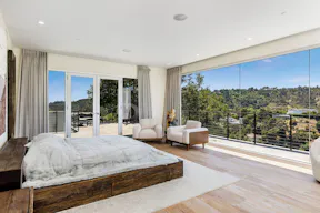 Villa in Beverly Hills - Pool - Scenic Outlook - Image 9