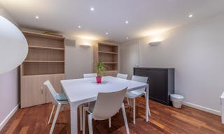 Sophisticated Pop-Up in the heart of Bordeaux - Image 7