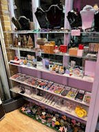 Window Shelf- Prime Spot- Brick Lane - Image 1