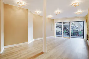 Boutique For Rent Rue Saint-Honor� - Ideal Pop-Up Store / Art Exhibition - Image 6