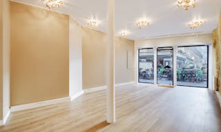 Boutique For Rent Rue Saint-Honor� - Ideal Pop-Up Store / Art Exhibition - Image 6