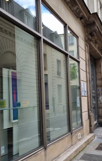 Espace-Galerie unique dans Le Marais - Image 2