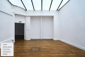 Beautiful Art Gallery - Image 10