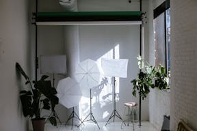 Storefront & Photo Studio w/ Inventory Room (Bed Stuy) - Image 5