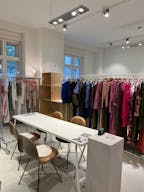 Stilvoller Showroom für Fashion & Accessoires zur temporären Vermietung Berlin Wedding – 130 m² – Erdgeschoss – barrierefrei erreichbar - Image 16