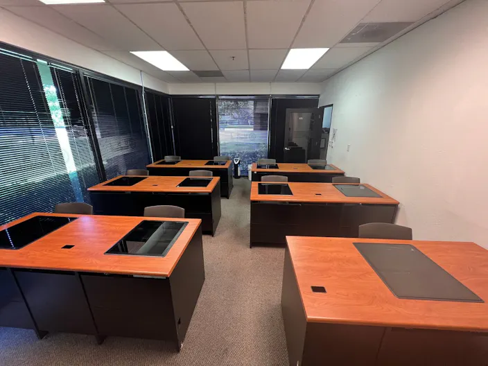 Spacious , quiet and clean room 125 at University of San Jose - Image 0