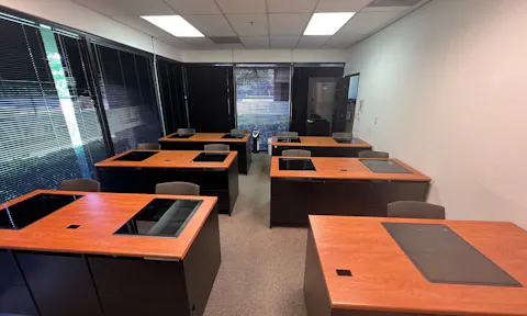 Spacious , quiet and clean room 125 at University of San Jose - Image 0