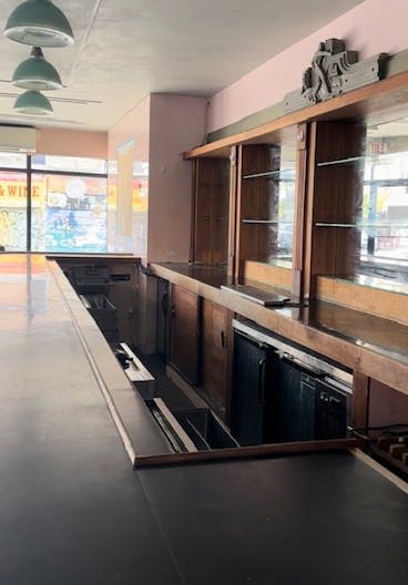 Built Our Bar Available on Prime Busy Nostrand Avenue in Crown Heights, Brooklyn - Image 2